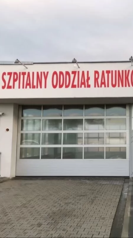 Mieszkanka Konina opisuje wizytę na SOR. Po dwóch tygodniach okazało się, że syn miał złamany nadgarstek