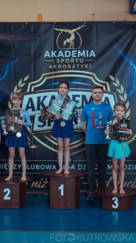 Młode talenty błyszczały w Tuliszkowie. Wielkie emocje podczas I Ligi Akademii Sportu Akrobatyki