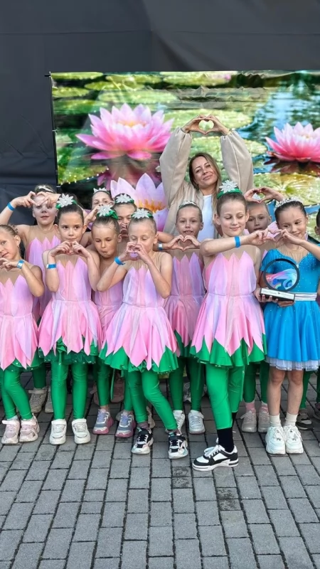 Dwa Aplauzy dla TAKT. Młodzi tancerze z Konina zachwycili na Międzynarodowym Festiwalu Piosenki i Tańca