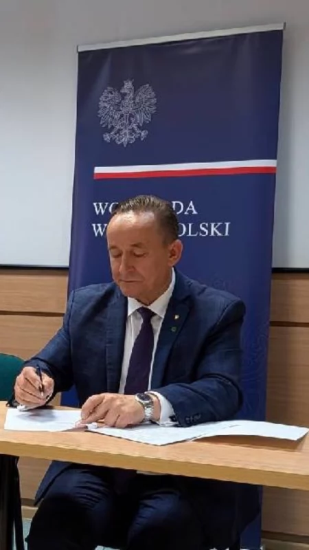Wojewoda w Koninie rozdał dotacje. Miliony złotych trafią do wielkopolskich spółek wodnych