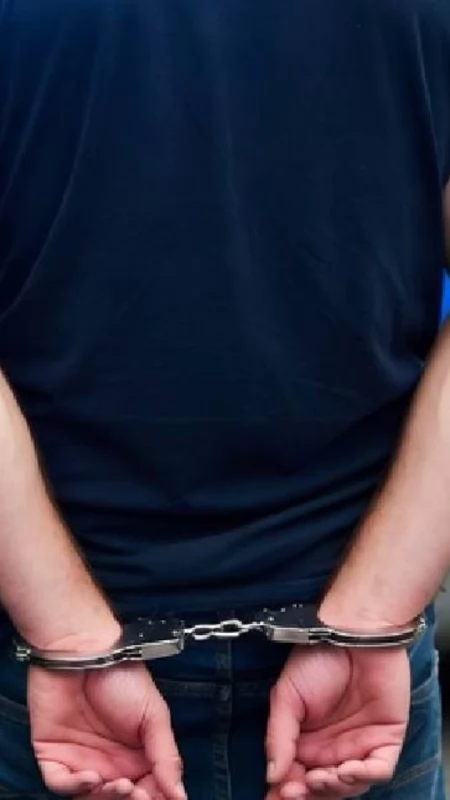 Konin. 26-latek zatrzymany z narkotykami. Policjanci zabezpieczyli ponad 16 gramów środków odurzających