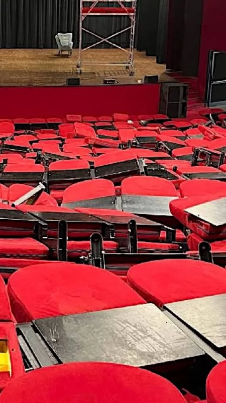 Wielkie zmiany w Konińskim Centrum Kultury. Z Dużej Sceny zniknęły setki foteli