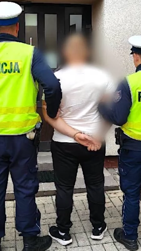 31-latek z Koła zatrzymany. Jechał mimo dożywotniego zakazu, w domu miał narkotyki