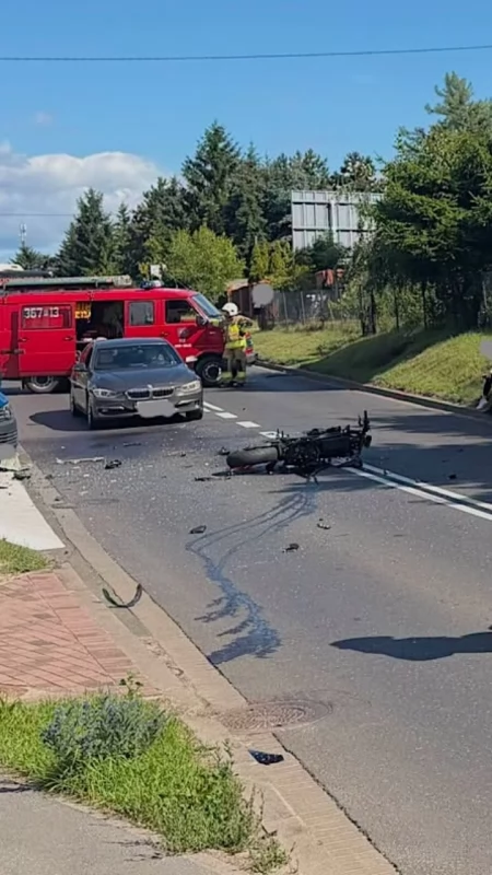 Tragedia na ul. Jana Pawła II w Koninie. Nie żyje 30-letni motocyklista