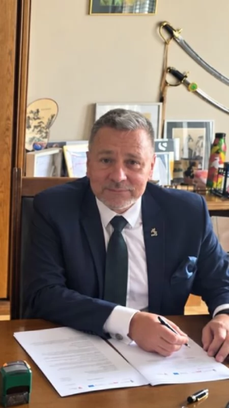 470 instalacji OZE trafi do mieszkańców Konina. Miasto podpisało umowę wartą ponad 16 mln zł