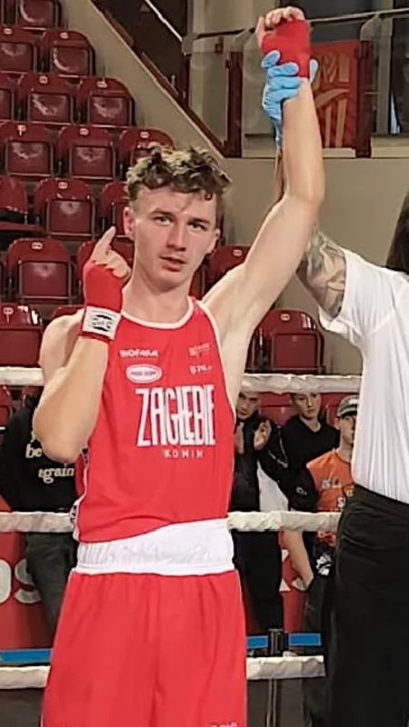 Igor Racinowski ma już medal Mistrzostw Polski! Pięściarz Zagłębia Konin powalczy o złoto