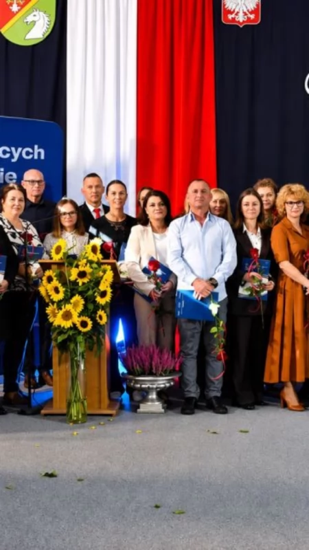 Wyjątkowe wyróżnienia dla nauczycieli z powiatu konińskiego. Uroczystość w Sompolnie