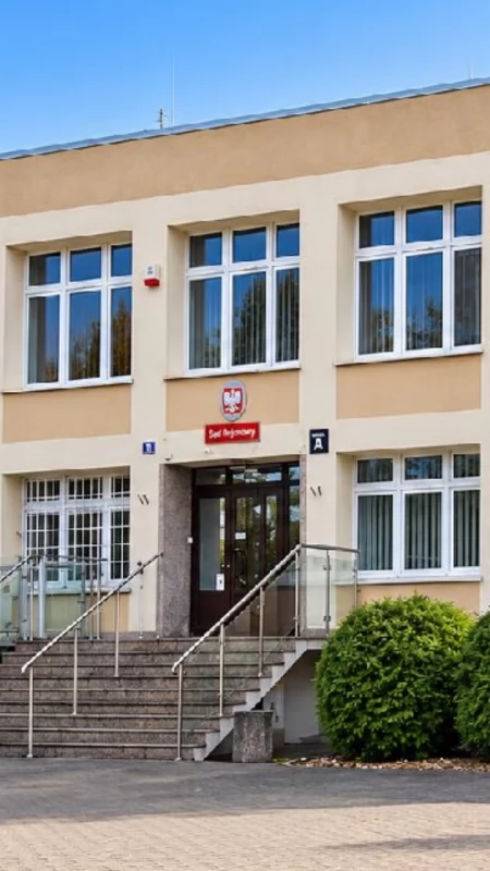 Fałszywi policjanci napadli na dom w gminie Witkowo. Grozili torturami, znaleziono broń i materiały wybuchowe