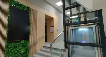 Główne wejście do Urzędu Miasta po modernizacji otwarte 