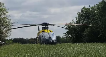 Groźne dachowanie w Skulsku. Na miejscu lądował śmigłowiec LPR