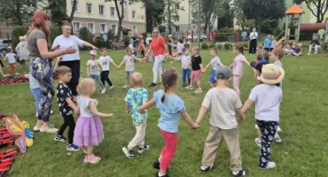 Dzień Dziecka w Przedszkolu nr 7 w Koninie. Maluchy bawiły się jak ich rodzice i dziadkowie