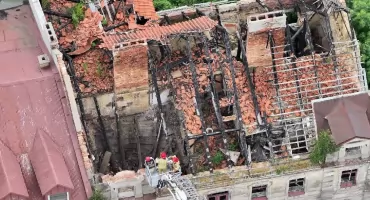 Alarm w centrum Konina. Zawalił się strop pustostanu, ul. 3 Maja została zamknięta