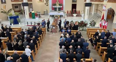 Konin pożegnał Andrzeja Goińskiego. Tłumy odprowadziły legendę boksu w ostatnią drogę