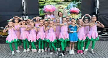 Dwa Aplauzy dla TAKT. Młodzi tancerze z Konina zachwycili na Międzynarodowym Festiwalu Piosenki i Tańca