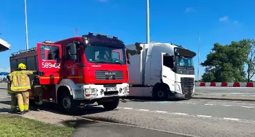 Tragiczne odkrycie na A2 pod Lądkiem. W kabinie ciężarówki znaleziono ciało kierowcy