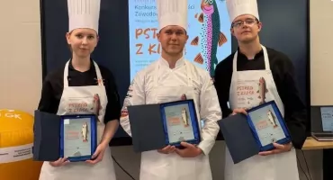 Absolwent z Żychlina najlepszym młodym kucharzem w Polsce. Wielki sukces w konkursie „Pstrąg z klasą”