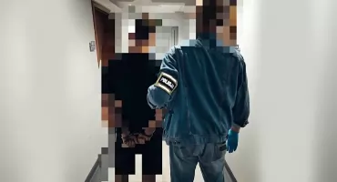 Brutalny rozbój w Koninie. 23-latek zaatakował kobietę kastetem, sąd zdecydował o areszcie