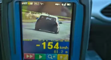 154 km/h w terenie zabudowanym. 23-latek pędził jak szalony, stracił prawo jazdy