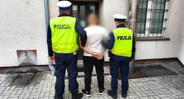 31-latek z Koła zatrzymany. Jechał mimo dożywotniego zakazu, w domu miał narkotyki