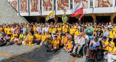 36. Piesza Pielgrzymka Konińska wyruszyła na Jasną Górę. Około 300 pątników idzie „Ze świętymi do Maryi”