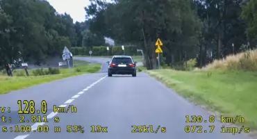 128 km/h przy ograniczeniu do 70. 29-latka straciła prawo jazdy