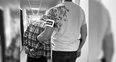 Pijany za kierownicą, marihuana w samochodzie. Policjanci zatrzymali 40-latka z powiatu słupeckiego
