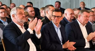 Morawiecki i przedstawiciele rolników przy jednym stole. Osiem postulatów dla polskiej wsi