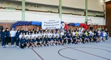 Ponad 400 tys. zł na sport w konińskiej „Dziewiątce”. Odnowione sale gimnastyczne i ścianka wspinaczkowa już otwarte