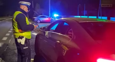 34-latek zatrzymany do kontroli. Za kierownicą nie powinien już siedzieć