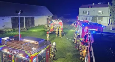 Tragiczny pożar na Kałku. Nie żyje 61-letni mężczyzna, jego 88-letni ojciec zdołał opuścić dom
